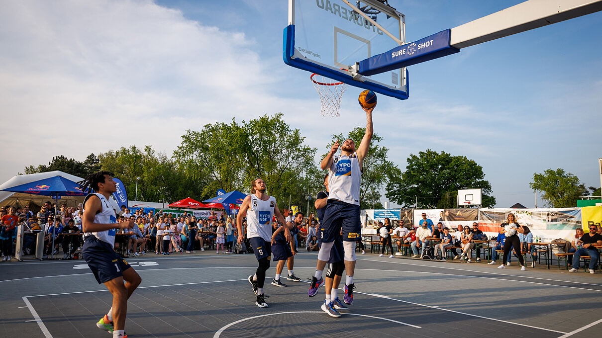 3&#215;3 Basketball powered by Timberwolves